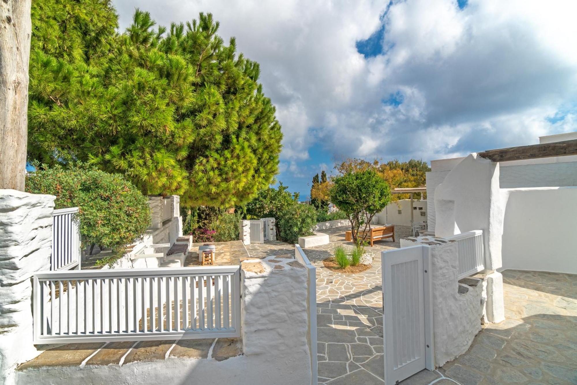Rabagas Suites Luxury - In The Heart Of Sifnos Apollonia Exterior foto